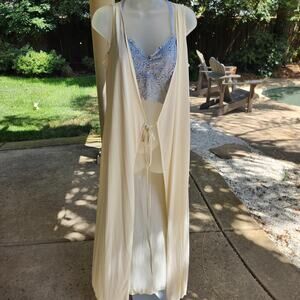 Calvin klein cream lightweight throwcape